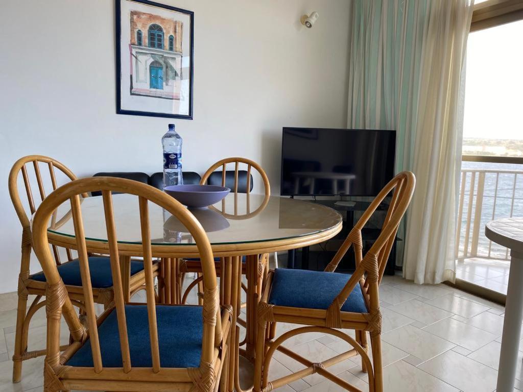 Sea Front Apartment At Mellieha Bay, Malta! Kültér fotó